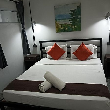 White Jail At Koh Tao Hostel Exterior foto