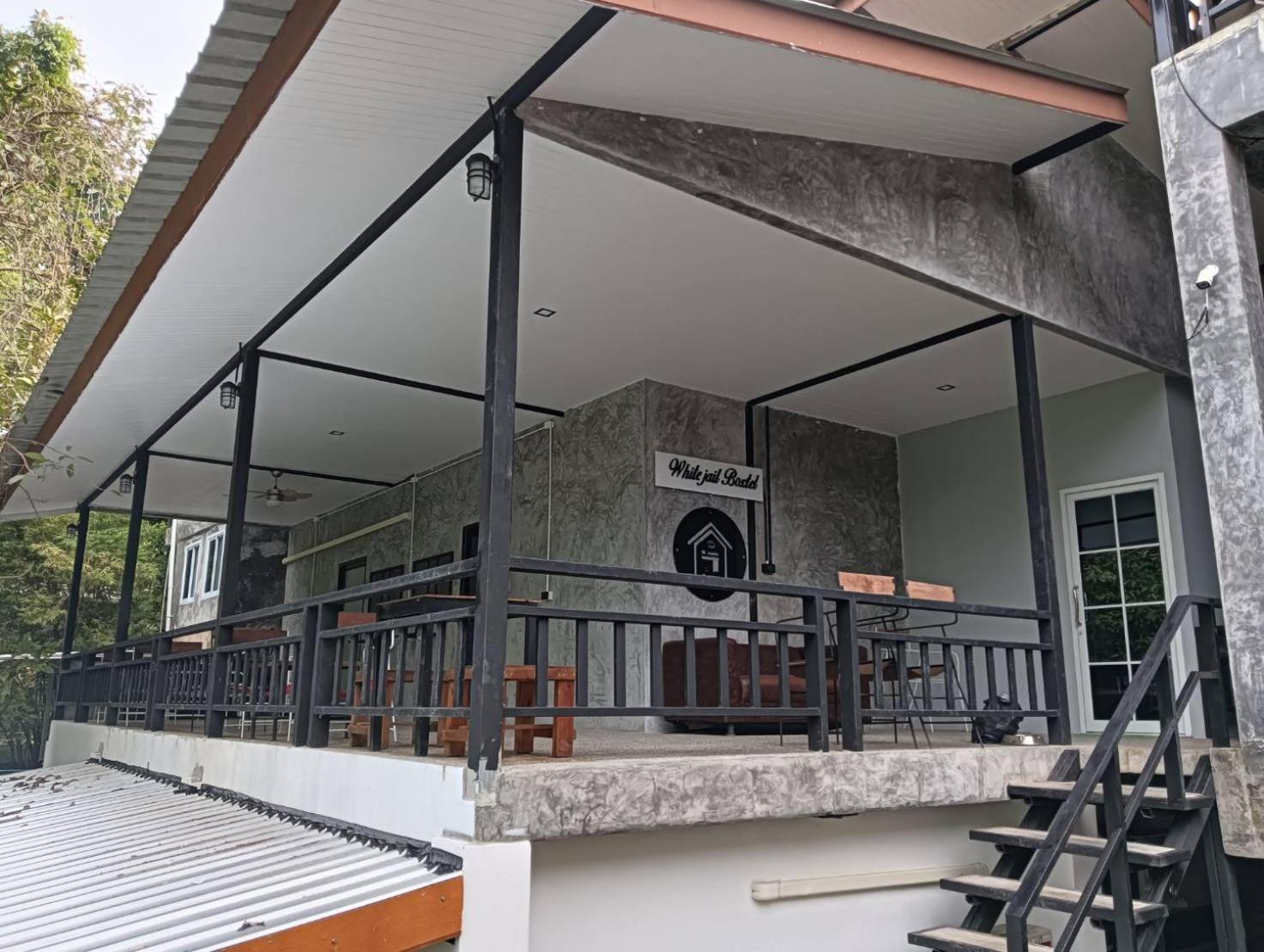 White Jail At Koh Tao Hostel Exterior foto