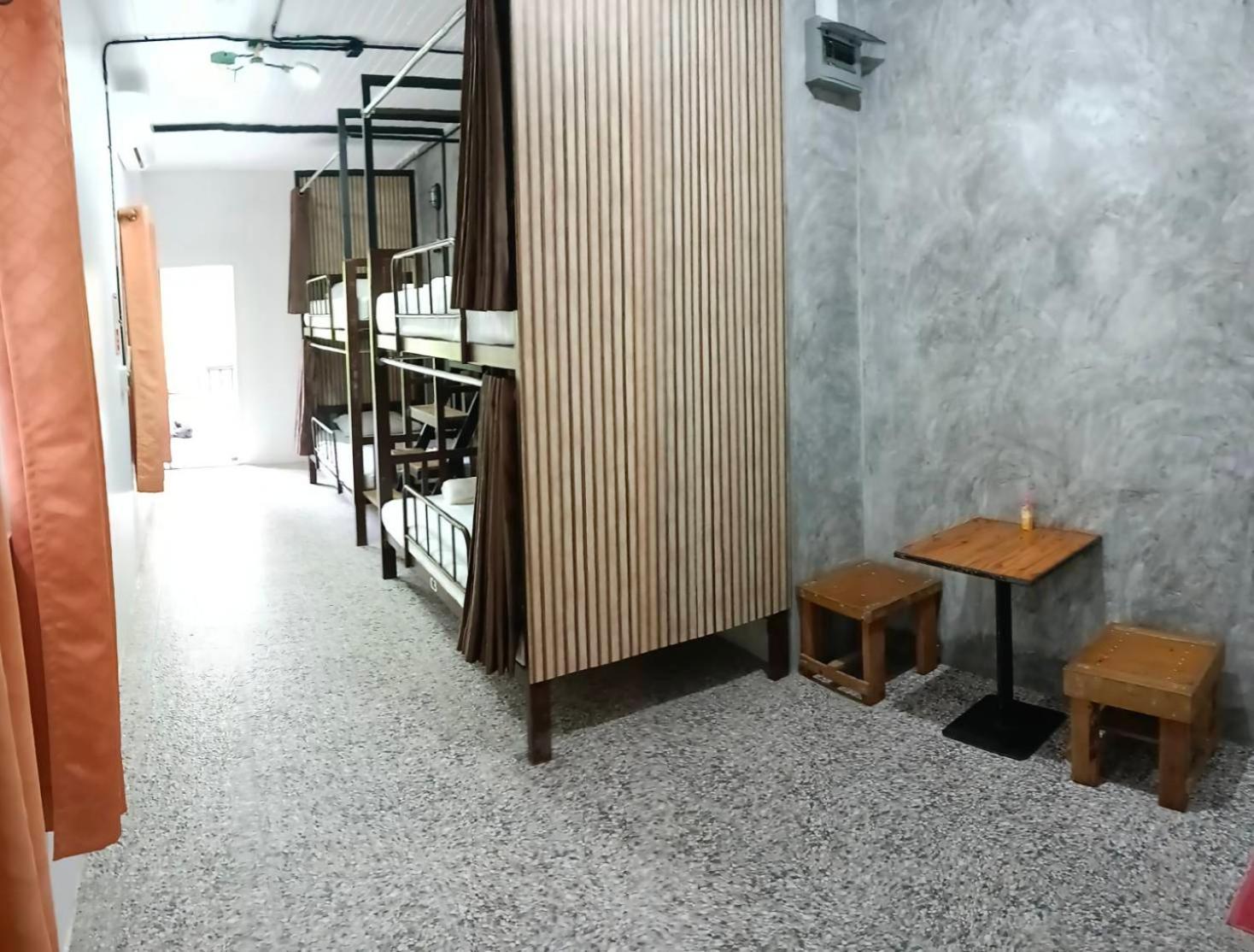 White Jail At Koh Tao Hostel Exterior foto