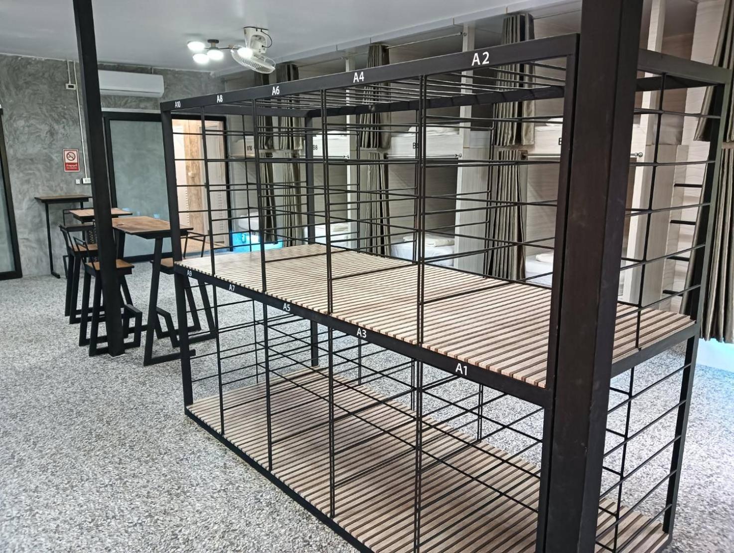 White Jail At Koh Tao Hostel Exterior foto