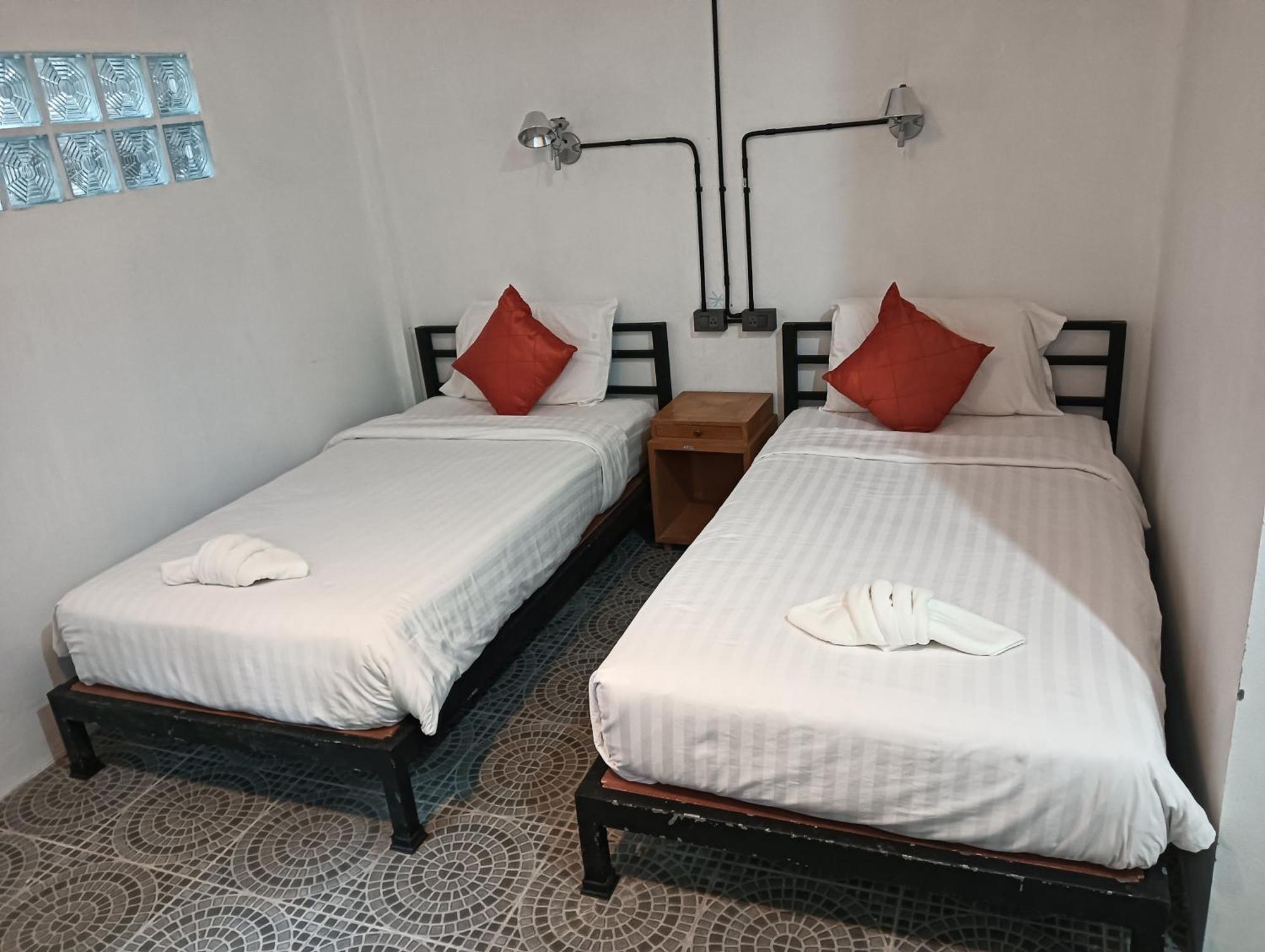 White Jail At Koh Tao Hostel Exterior foto